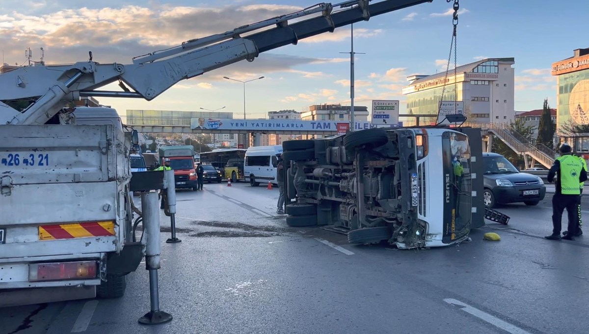 D-100'de trafiği kilitleyen kaza D-100'de trafiği kilitleyen kaza