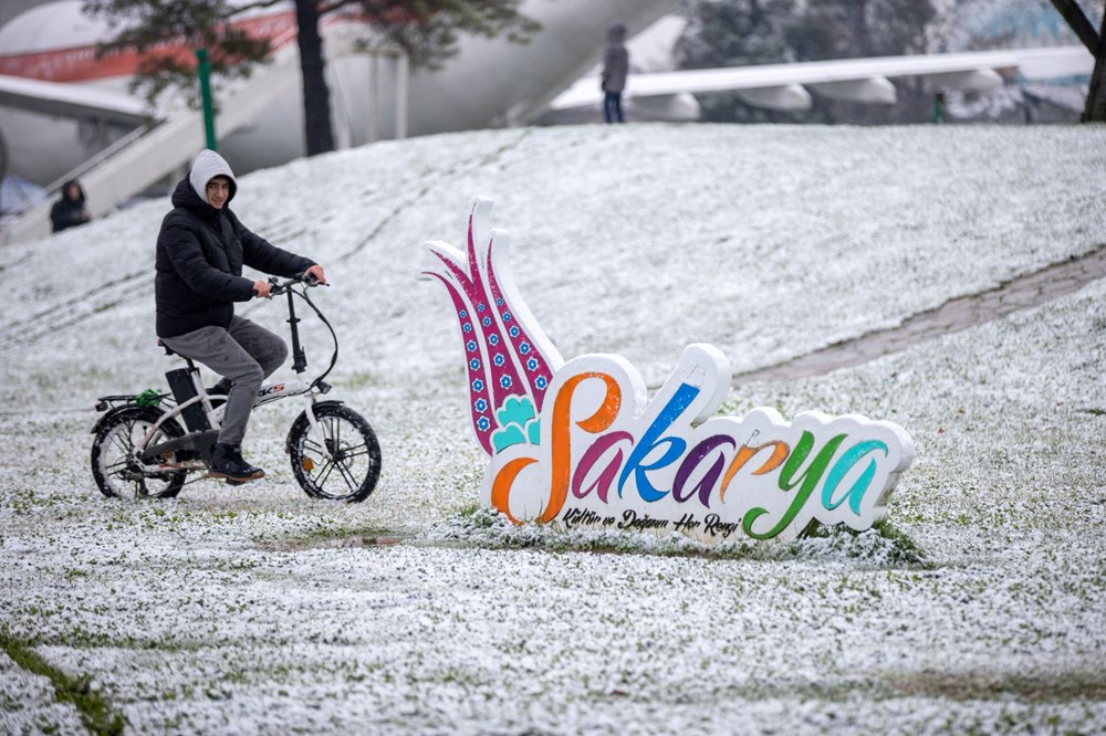 İstanbul’da kar tipiye dönüştü: Bugün kar yağacak mı? İstanbul’da öğleden sonraya dikkat! - 5