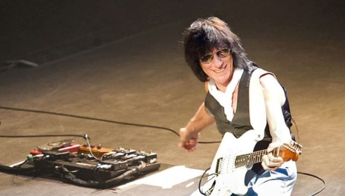 Ünlü gitarist Jeff Beck hayatını kaybetti: Ölüm nedeni açıklandı (Jeff Beck kimdir?) Ünlü gitarist Jeff Beck hayatını kaybetti: Ölüm nedeni açıklandı (Jeff Beck kimdir?)