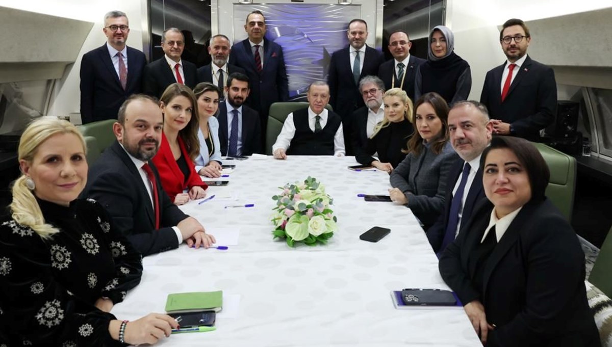 Cumhurbaşkanı Erdoğan'dan yerel seçim açıklaması: Bizde kavga gürültü yok Cumhurbaşkanı Erdoğan'dan yerel seçim açıklaması: Bizde kavga gürültü yok