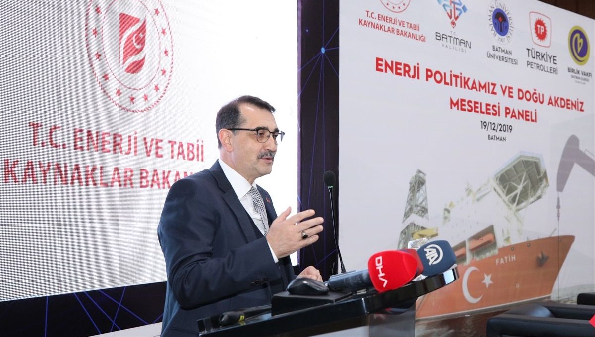 Bakan Dönmez: Karada 3 yeni kuyuda petrol keşfettik