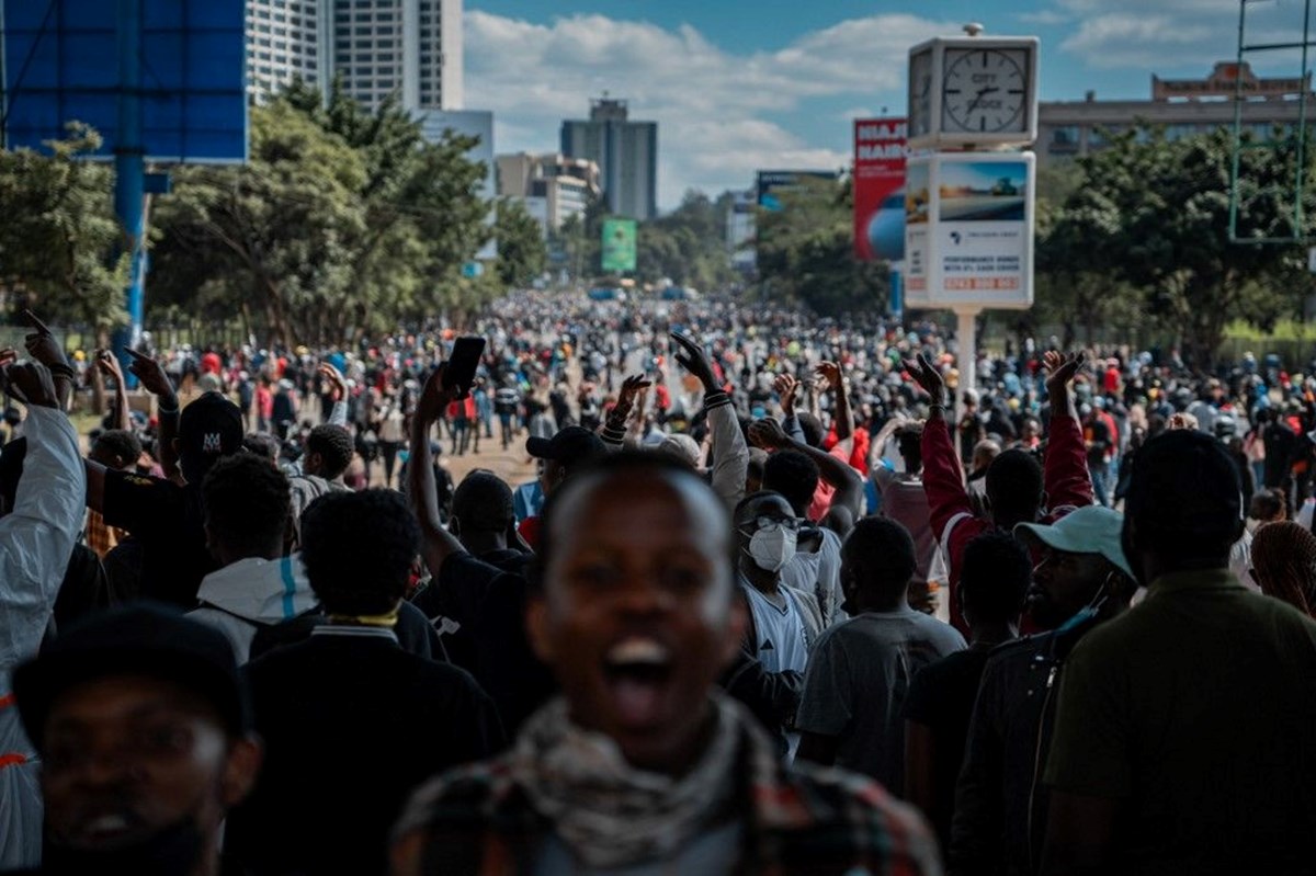 Kenya'daki vergi zammı protestolarında 13 kişi polis kurşunuyla öldü