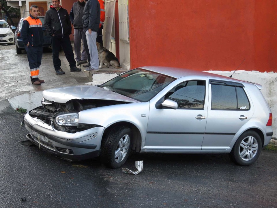 Kazaya karışan servis aracının çarptığı çift hayatını kaybetti - 3