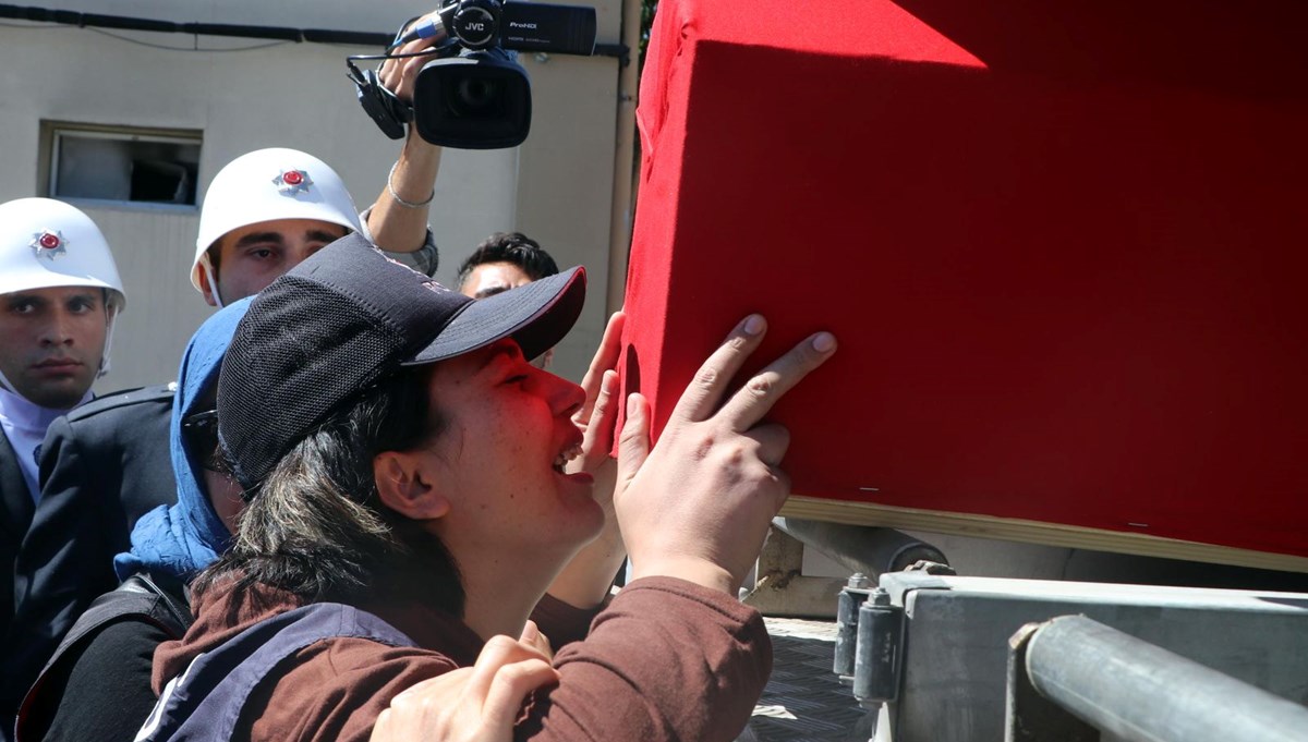 Kıraathanedeki saldırıda yaralanan polis memuru 34 gün sonra şehit oldu Kıraathanedeki saldırıda yaralanan polis memuru 34 gün sonra şehit oldu
