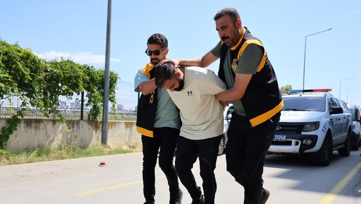 Kırmızı bültenle aranıyordu, Adana'da yakalandı Kırmızı bültenle aranıyordu, Adana'da yakalandı