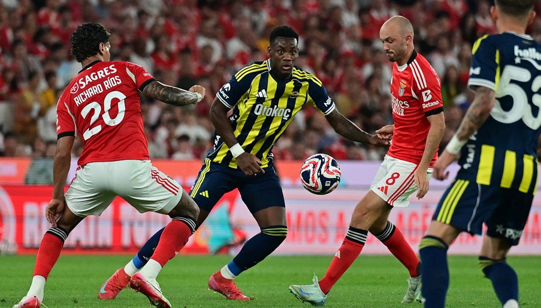 Fenerbahçe, Benfica'ya kaybetti: 3-2