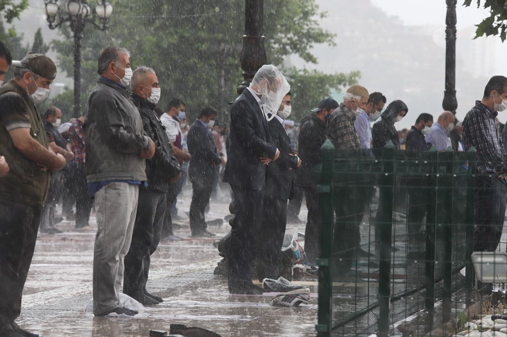 Corona virüs tedbirli 4. cuma namazı - 1