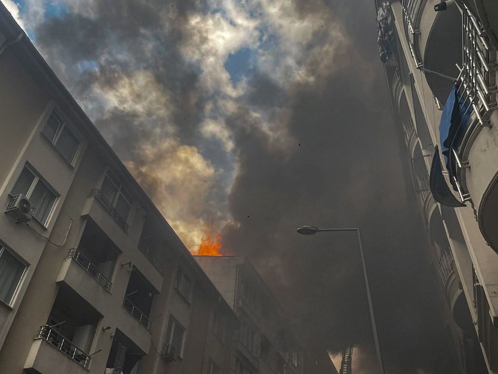 İstanbul'da 5 katlı binada yangın - 2