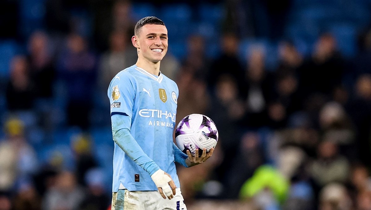 Phil Foden, Premier Lig'de yılın futbolcusu seçildi