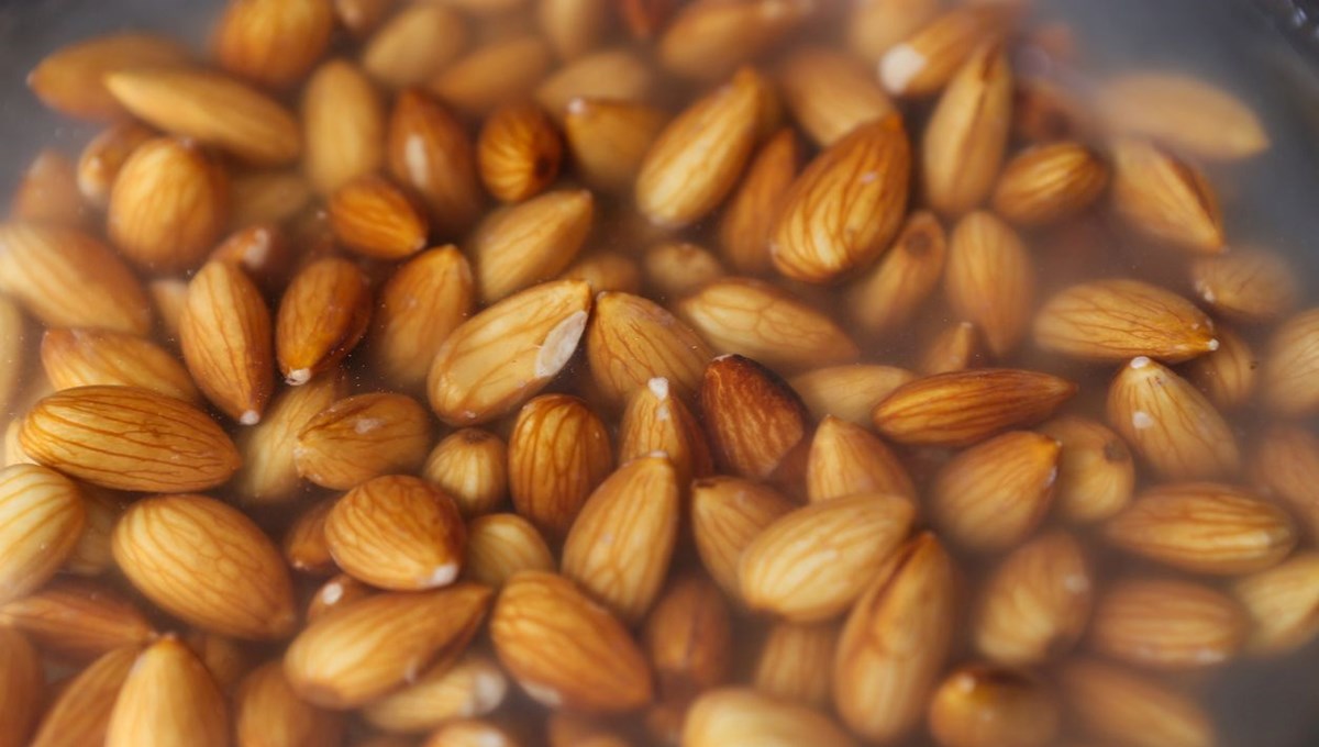 Her sabah 5 ıslatılmış badem tüketmenin mucize etkisi