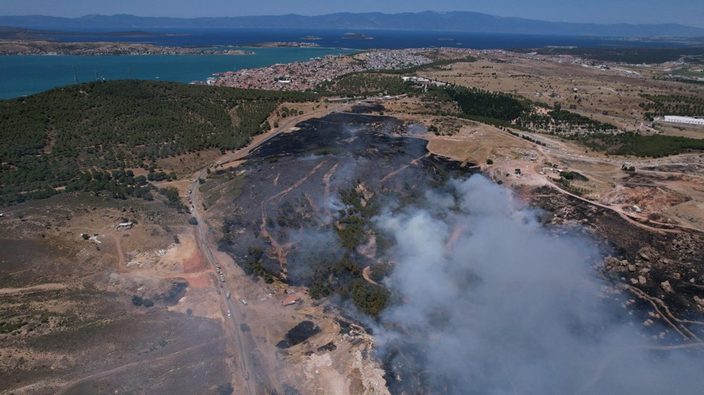 Ayvalık'taki yangın kontrol altında - 8