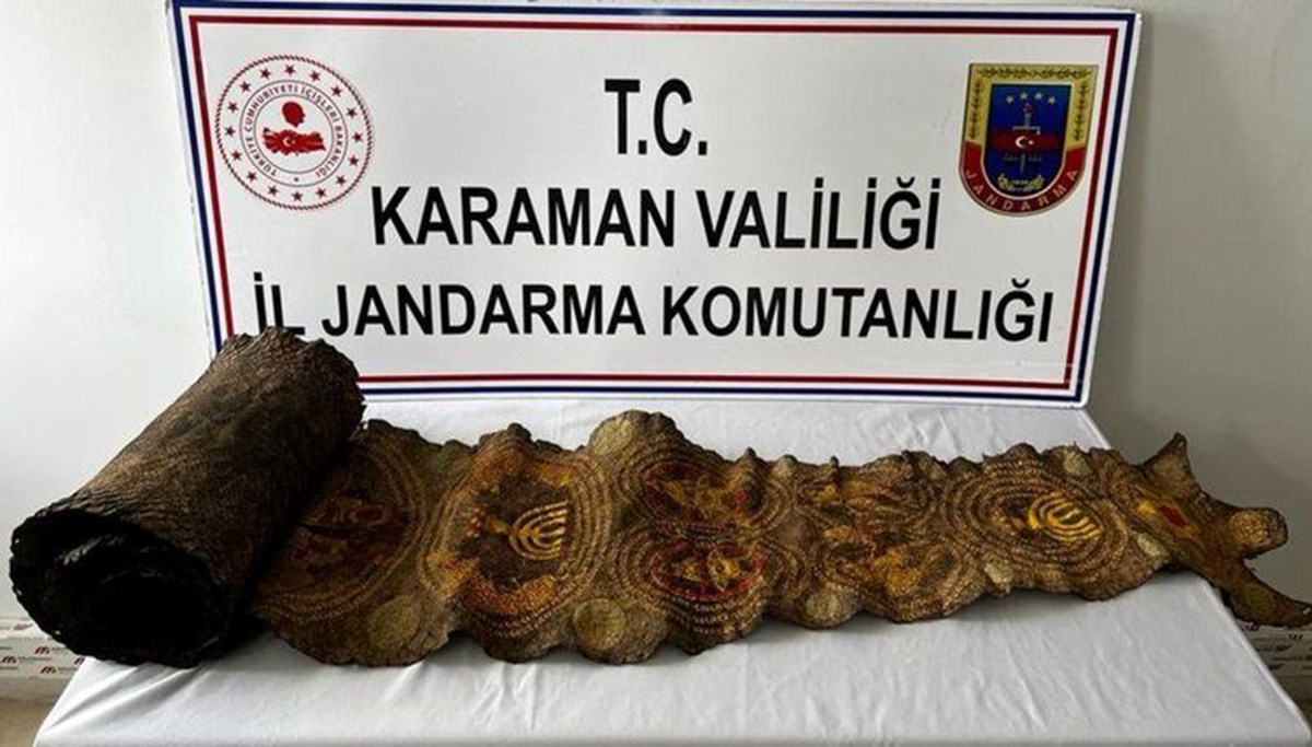 Karaman'da yakalandı, piton derisine İbranice yazı