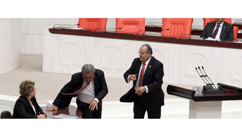 CHP’lilerden Salim Uslu’ya protesto