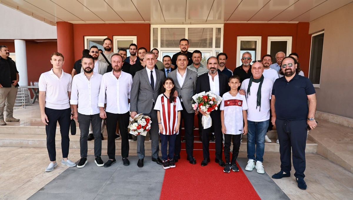 TFF Başkanı Hacıosmanoğlu, Sivasspor Kulübünü ziyaret etti