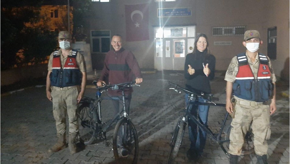 Türkiye turuna çıkan İsviçreli turistlerin bisikletleri çalındı