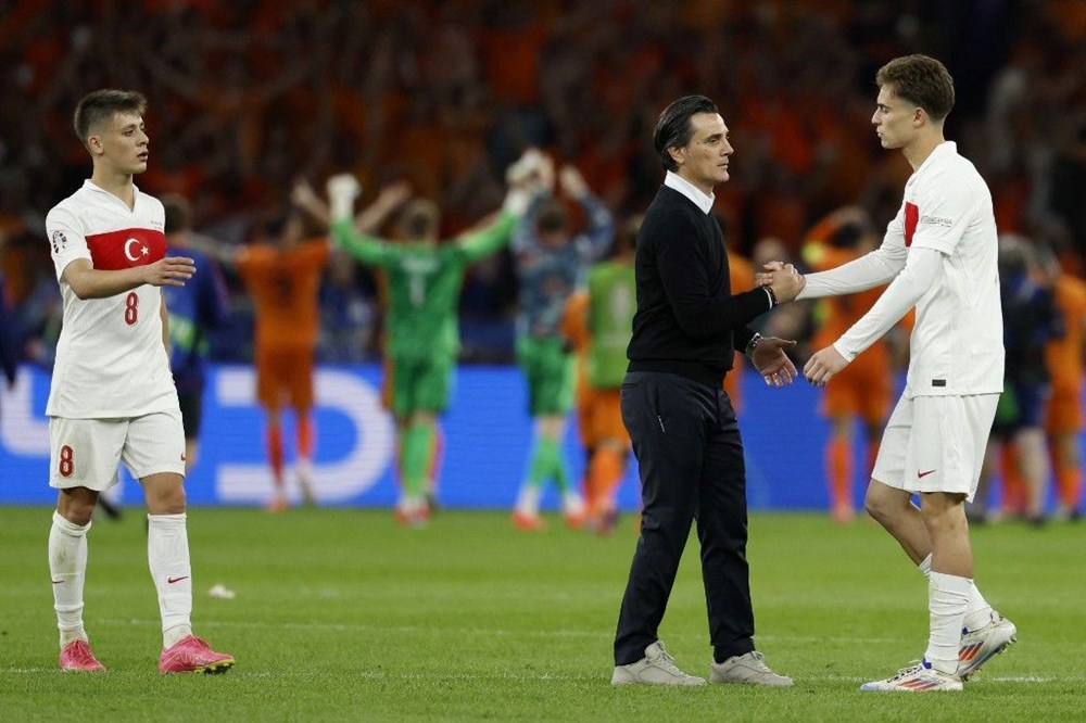 Vincenzo Montella'dan Macaristan maçı öncesi çarpıcı açıklama ve İrfan Can Eğribayat cevabı: Bu soruya gülümsüyorum - 7