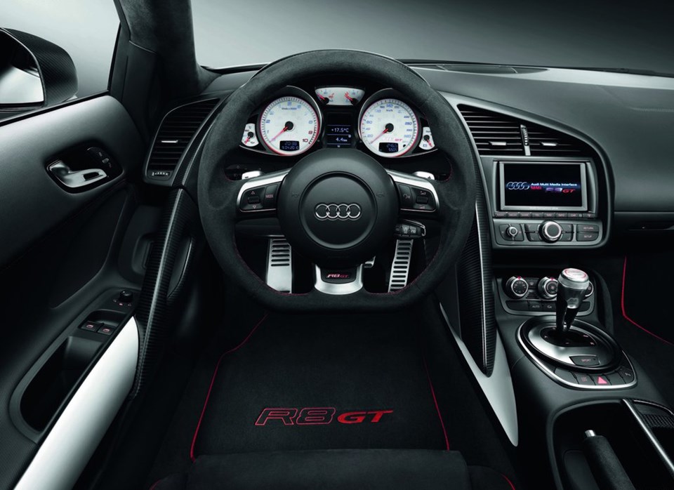 Audi R8 GT  - 2