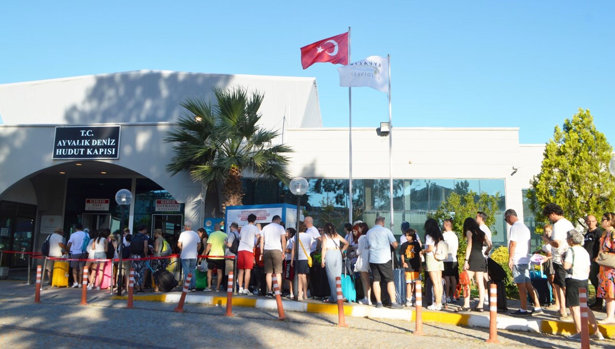 Midilli Adası'na Kurban Bayramı akını: 8 bine yakın turist gitti