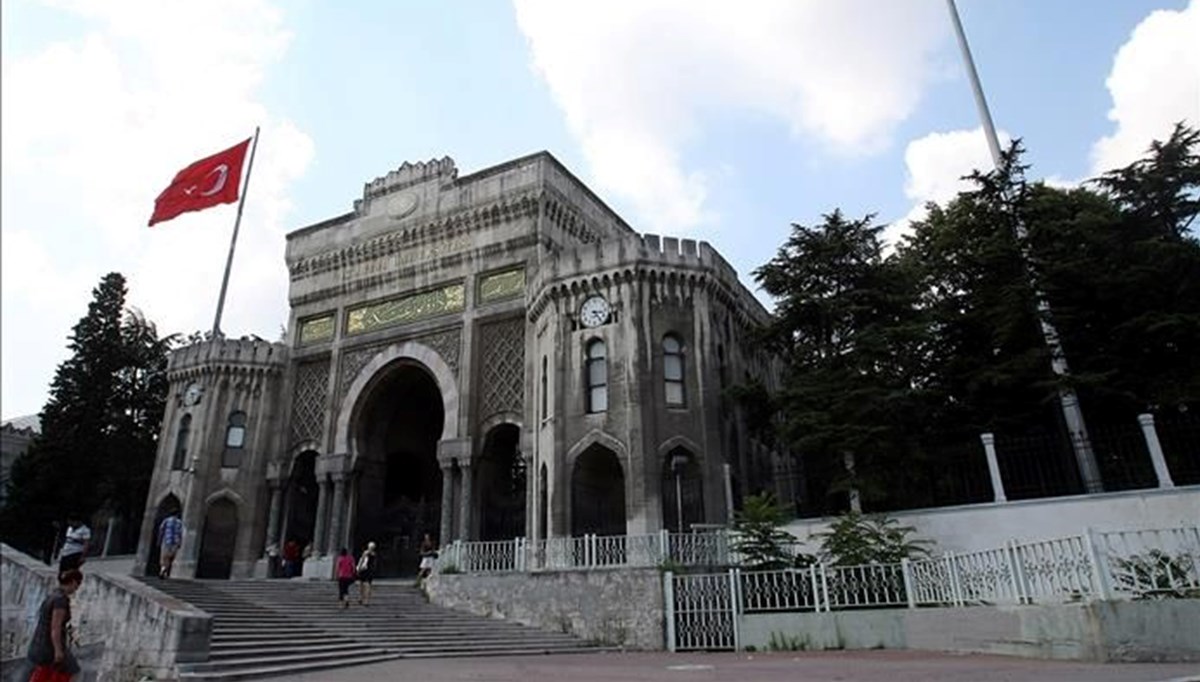 İstanbul Üniversitesi'nden 6 dilde uluslararası öğrenci sınavı