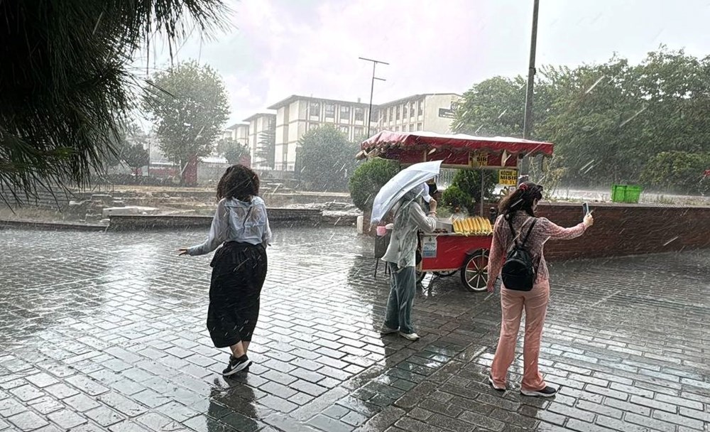 Bu illere dikkat! Kuvvetli yağış akşama kadar sürecek (Bugün hava kaç derece?) - 10