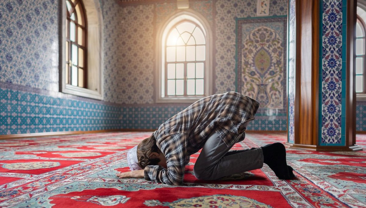 Cuma namaz kılınışı: Cuma namazı toplam kaç rekat? Cuma namazı farzı ve sünneti