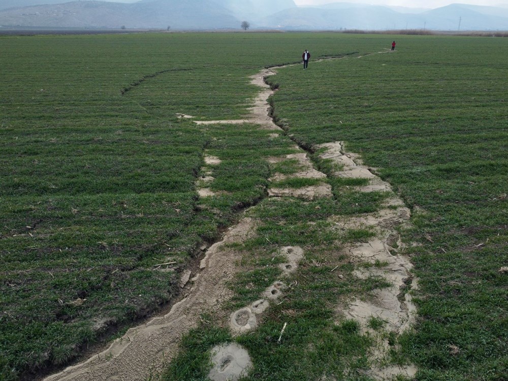 Fay hattının geçtiği köy enkaza döndü - 14