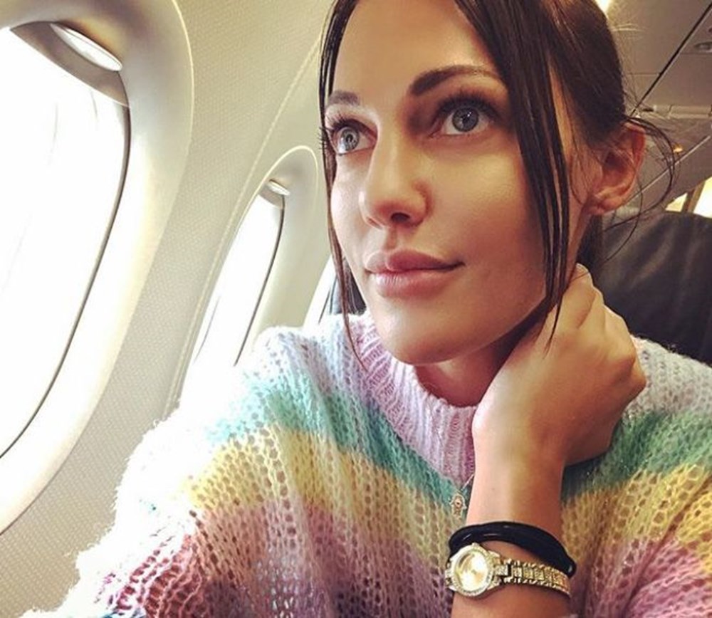 Dilan Çiçek Deniz geçmişe götürdü (Ünlülerin çocukluk ve gençlik halleri) - 347