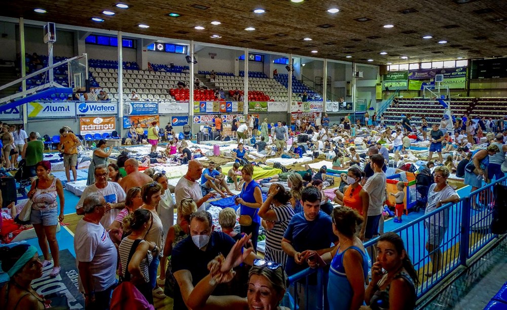 Yunanistan'ın turistik Rodos adasında orman yangını: 40 bin kişi tahliye edildi - 15