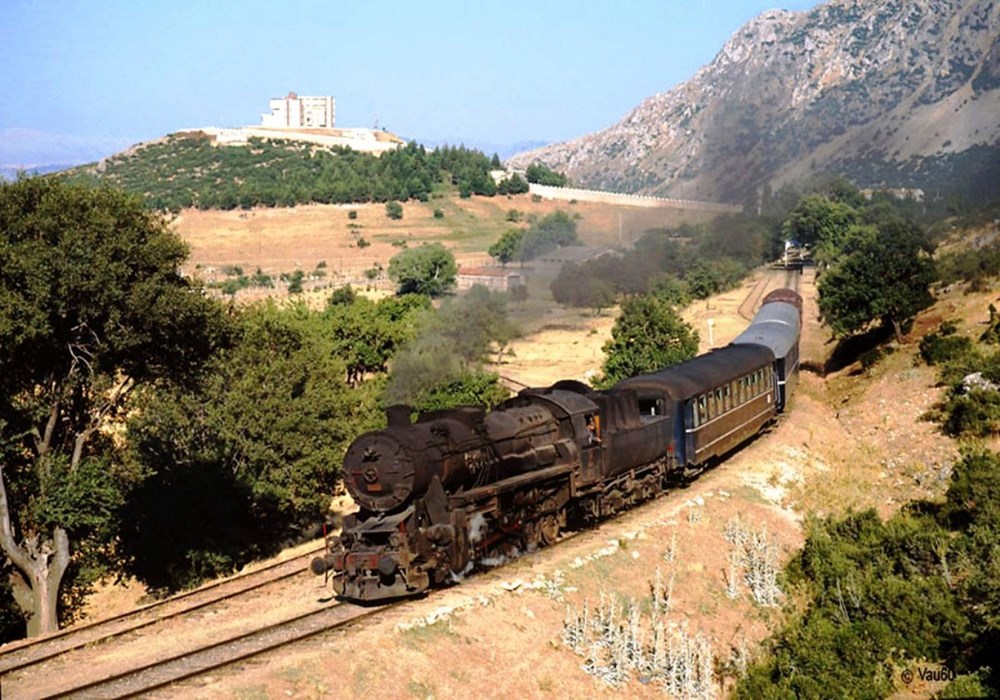 Kurtuluş Savaşı'nın sembollerinden Eğirdir Tren Garı restorasyon bekliyor - 8