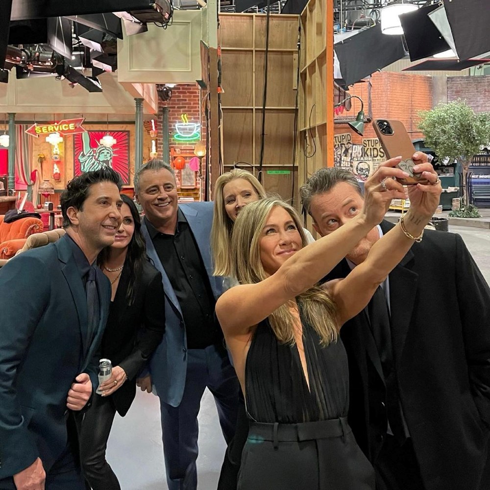 Matthew Perry'nin vefatı sonrası Friends dizisindeki rol arkadaşlarından ilk açıklama - 4