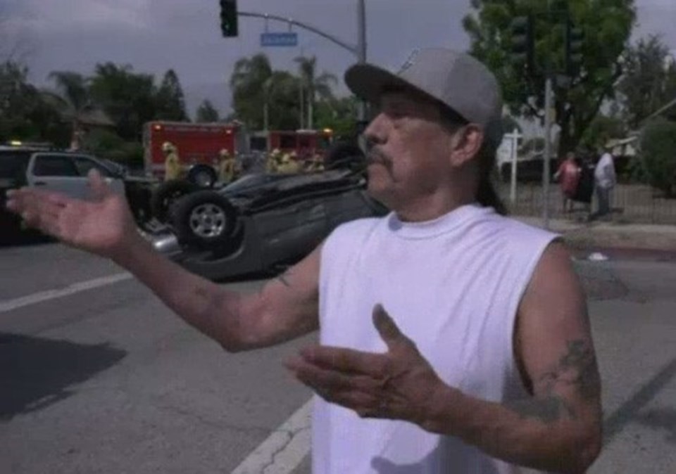 Danny Trejo kaza sonrası otomobilde sıkışan bebeği kurtardı - 1