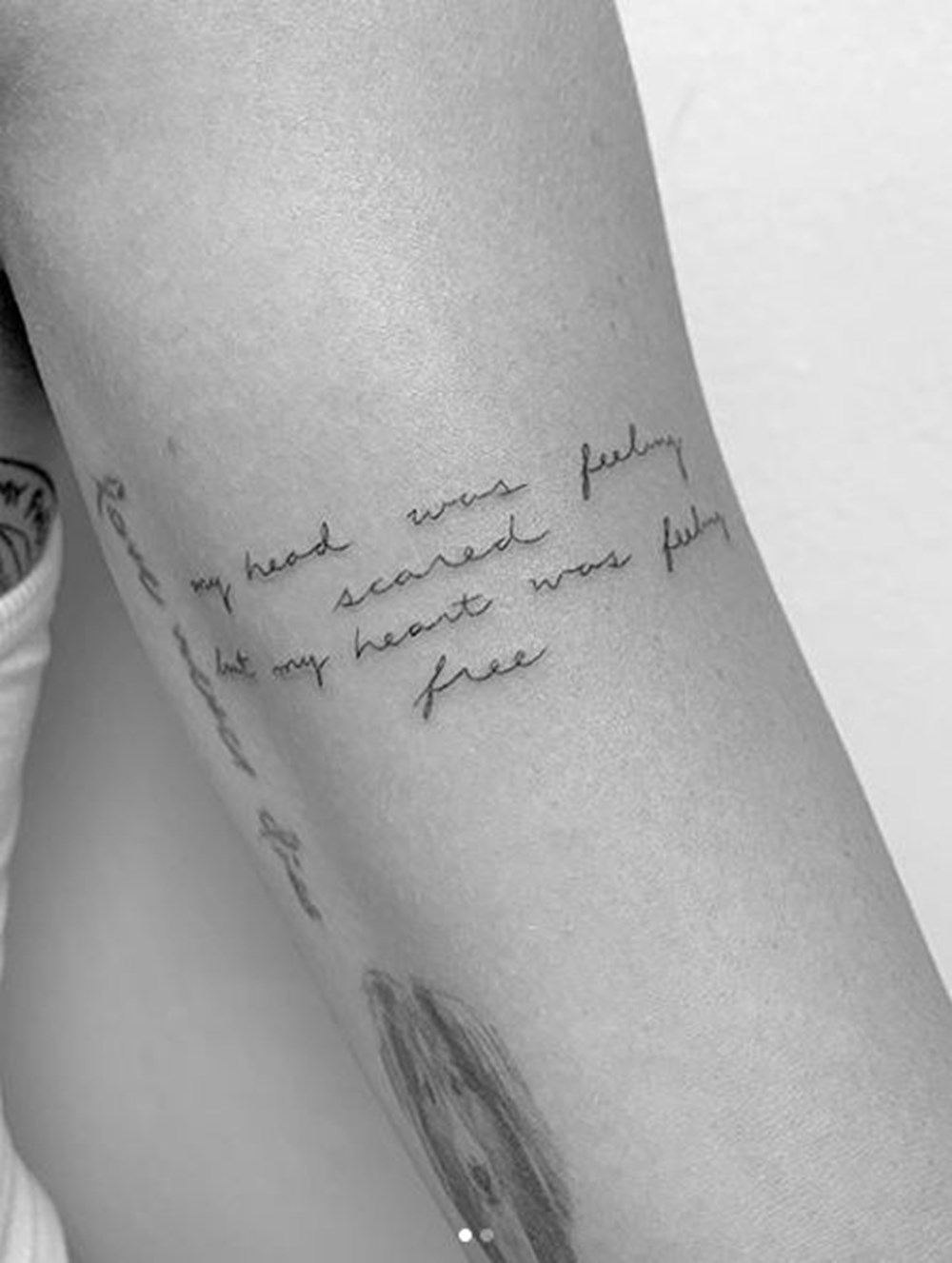 caner erkin kizini koluna kazitti unlulerin dovmeleri ve anlamlari magazin haberleri ntv