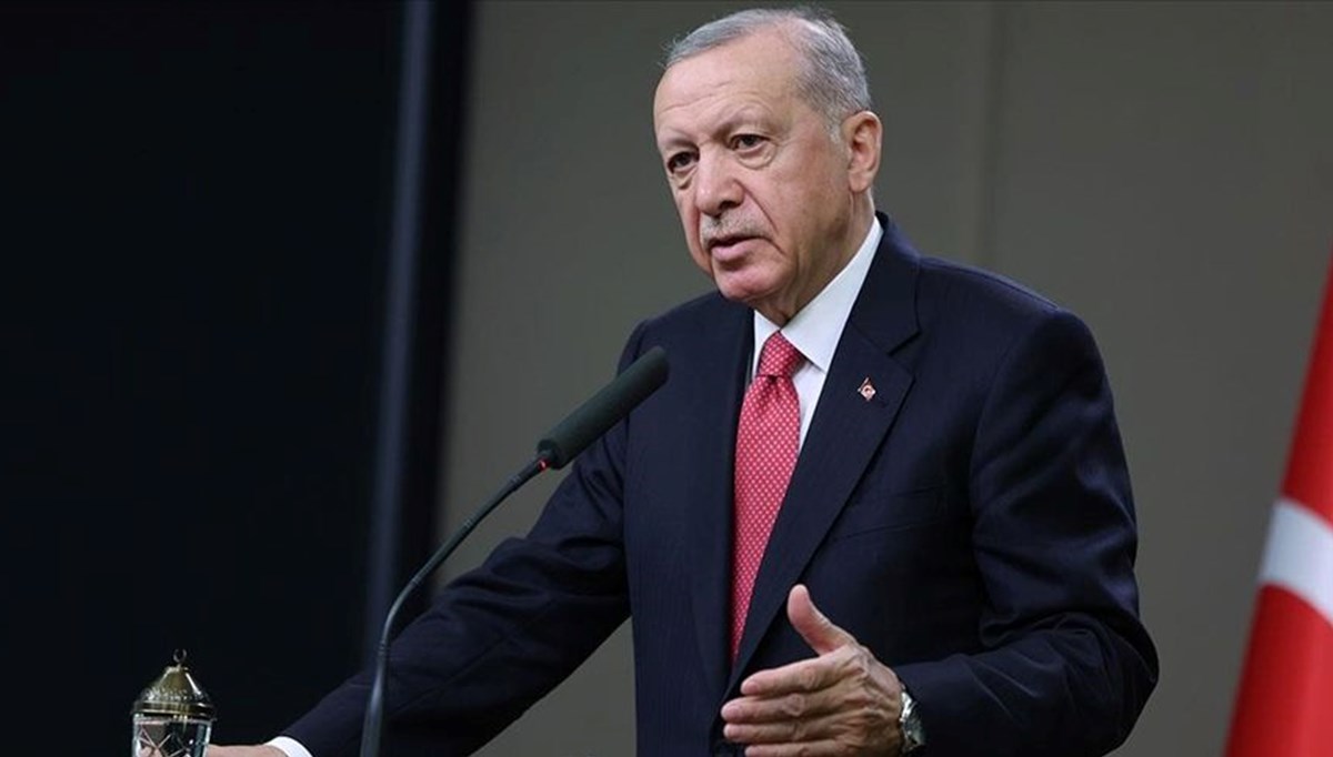 Cumhurbaşkanı Erdoğan, Kabine sonrası açıklamalarda bulunuyor Cumhurbaşkanı Erdoğan, Kabine sonrası açıklamalarda bulunuyor