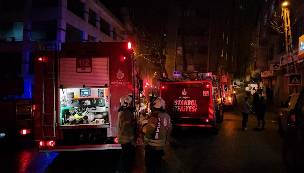 Kağıthane’de 8 katlı binada yangın paniği Kağıthane’de 8 katlı binada yangın paniği