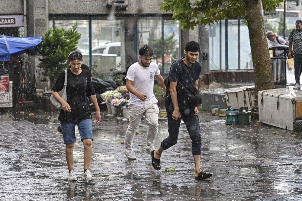 Bu illere dikkat! Kuvvetli yağış akşama kadar sürecek (Bugün hava kaç derece?) - 12