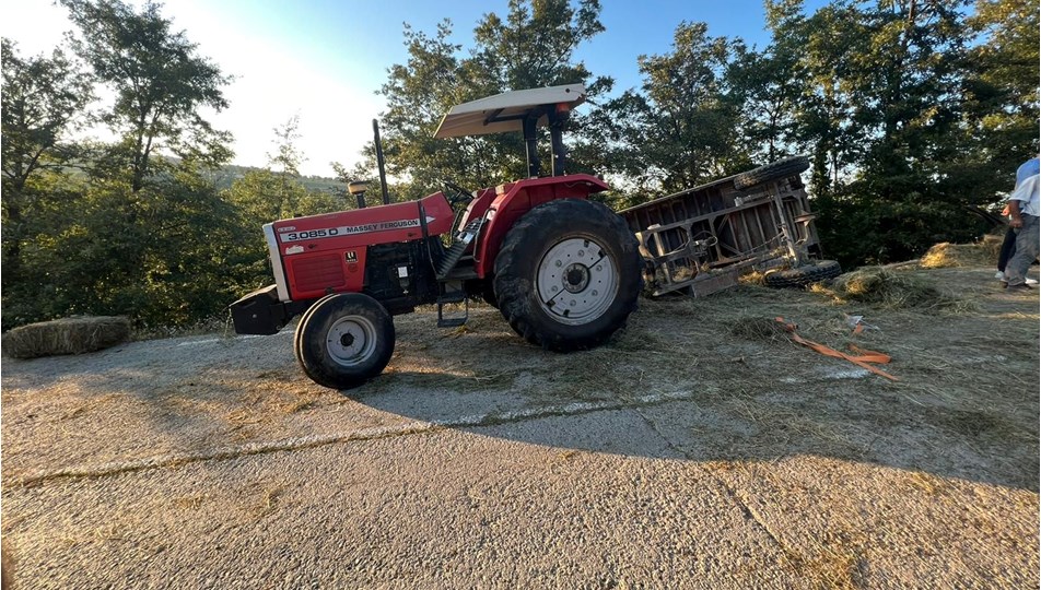 Samsun'da traktör devrildi: 1 ölü, 1 yaralı