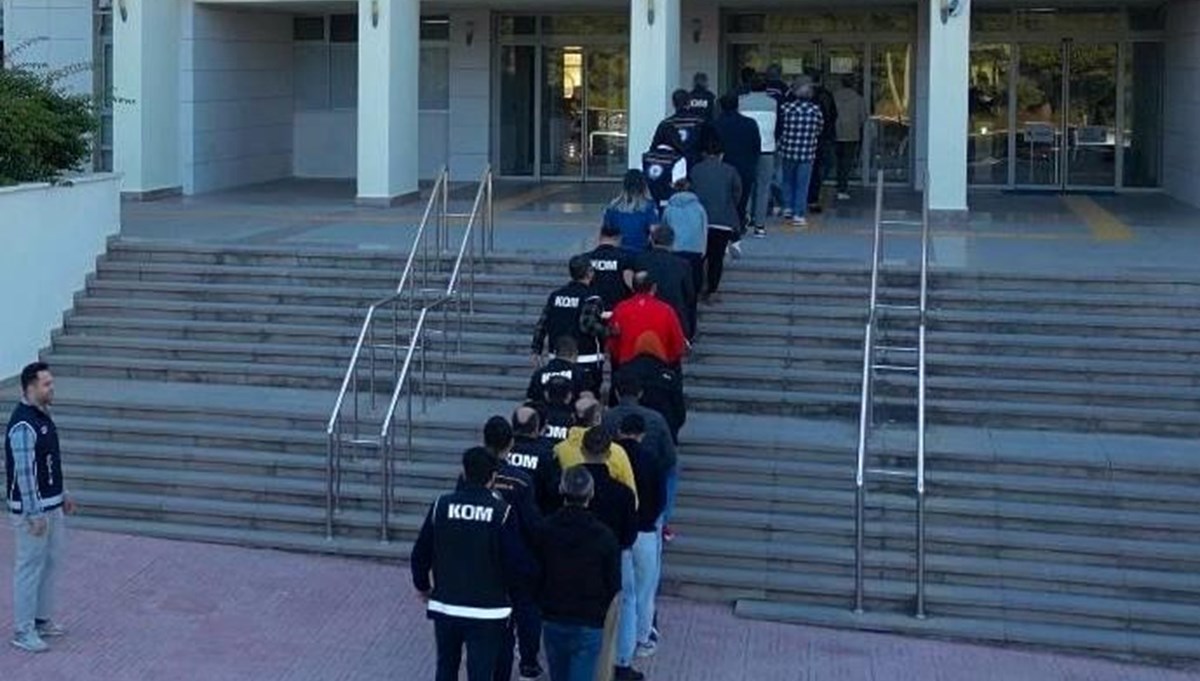 Bodrum merkezli göçmen kaçakçılığı operasyonu Bodrum merkezli göçmen kaçakçılığı operasyonu