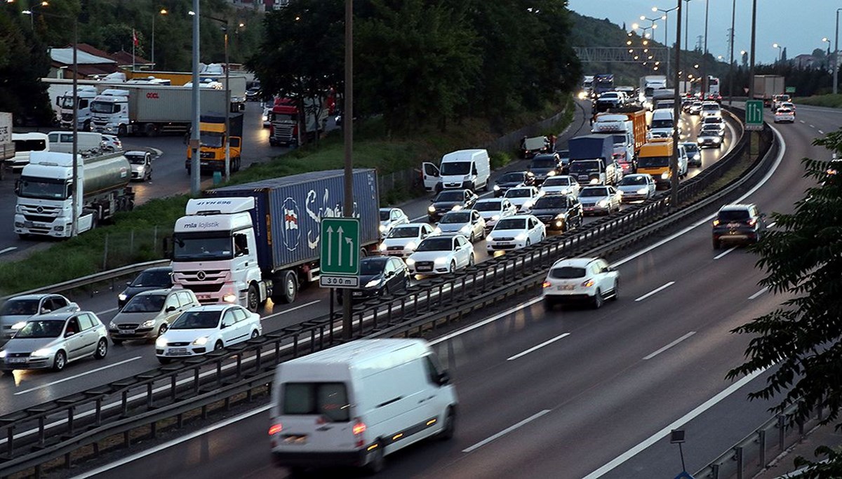İçişleri Bakanlığı'ndan trafikte bayram önlemleri