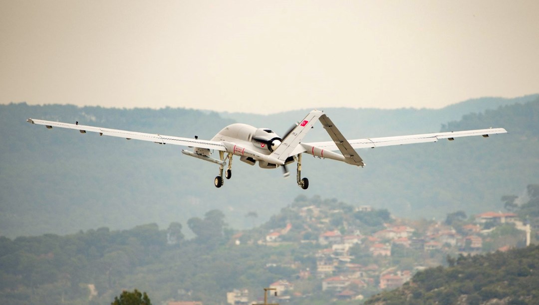 Bayraktar TB3 SİHA'dan süpersonik füzeyle tam isabet