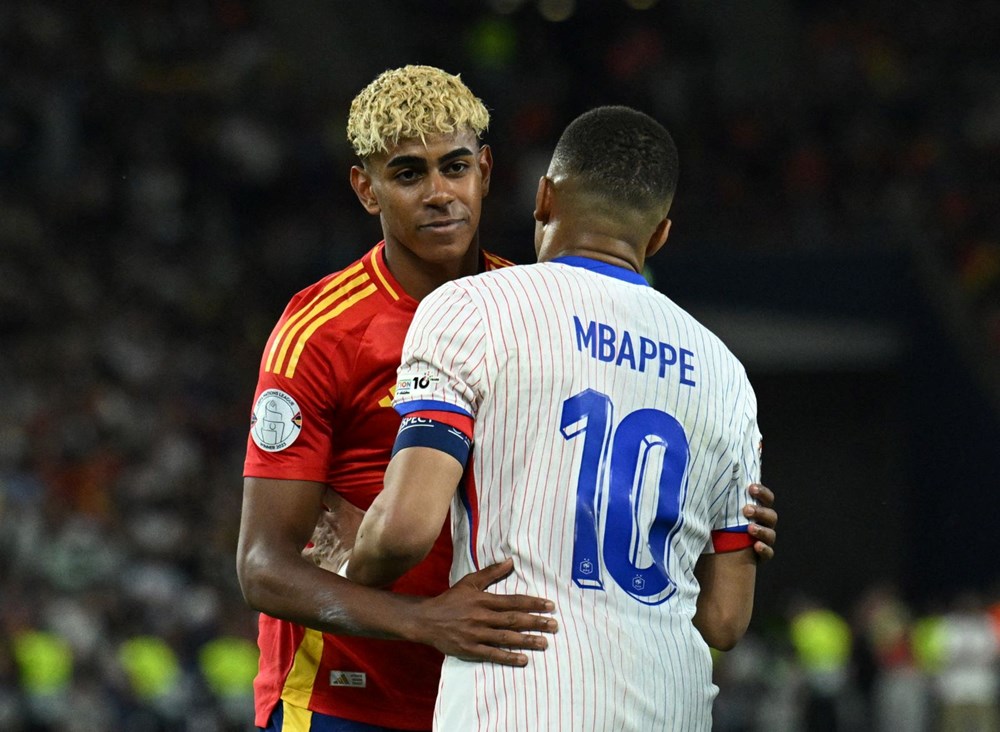 Lamine Yamal, Kylian Mbappe'ye karşı şov yaptı: İzleyenleri büyüleyen 9 gollü çılgın maç - 1