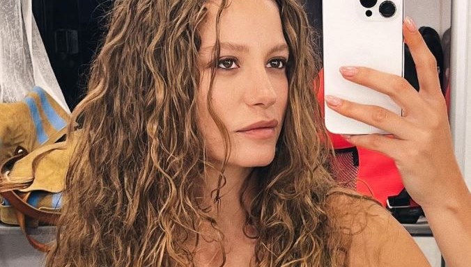 Serenay Sarıkaya'dan saç uzatan doğal tarif! Sadece 3 malzeme yetiyor