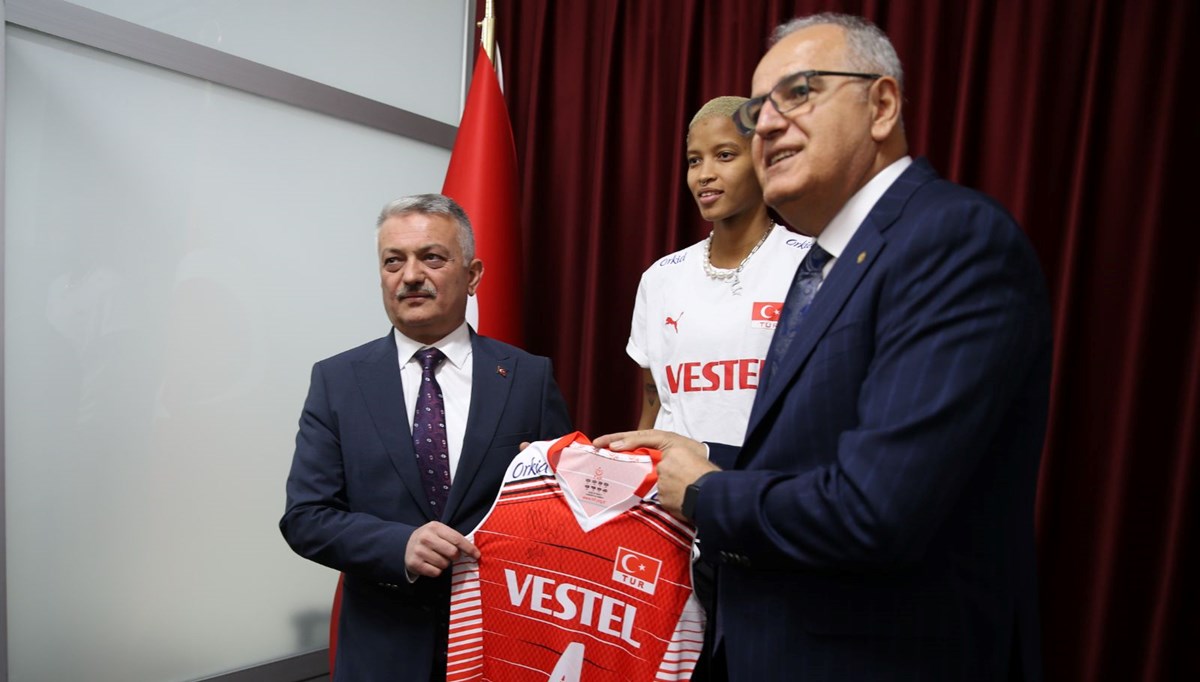 A Milli Kadın Voleybol Takımı oyuncusu Melissa Vargas Malatya'da A Milli Kadın Voleybol Takımı oyuncusu Melissa Vargas Malatya'da