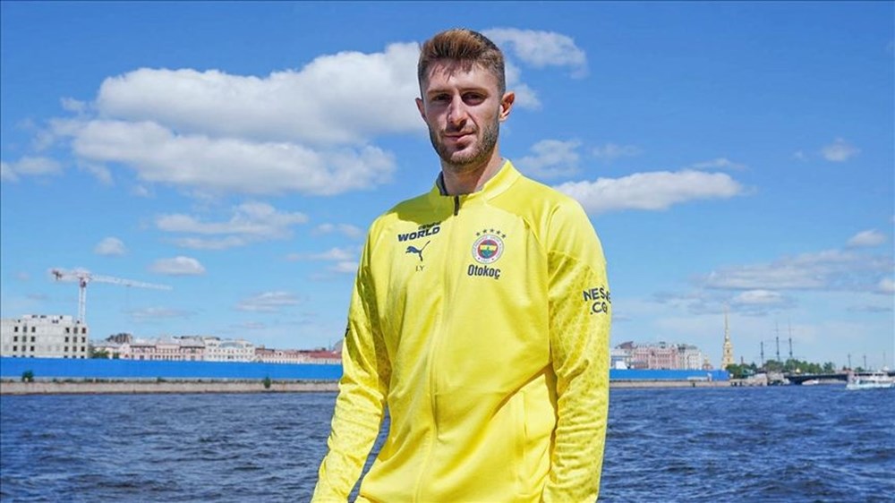 Kerem ve Orkun'un akabinde Benfica'ya üçüncü Türk futbolcu: Fenerbahçe'nin kapısını çalacaklar 75