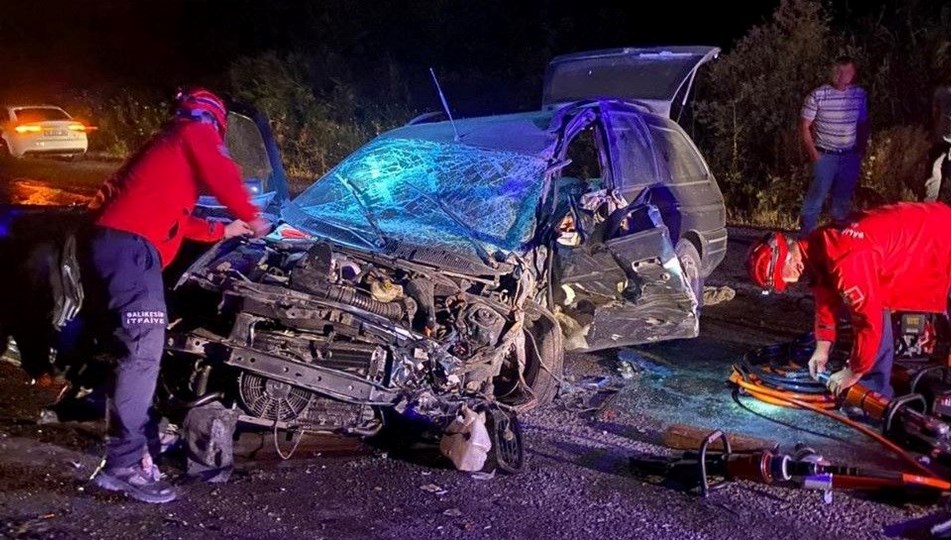 Gönen-Manyas kara yolunda feci kaza: 1 ölü, 1 yaralı