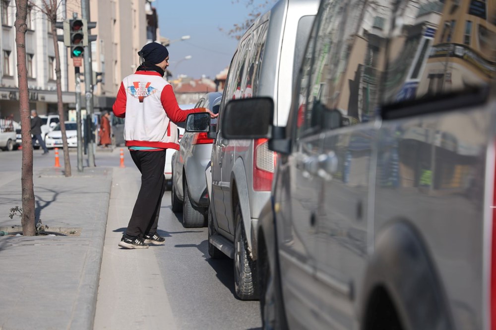 Dilenci sırrını açıkladı: İşimi severek yapıyorum