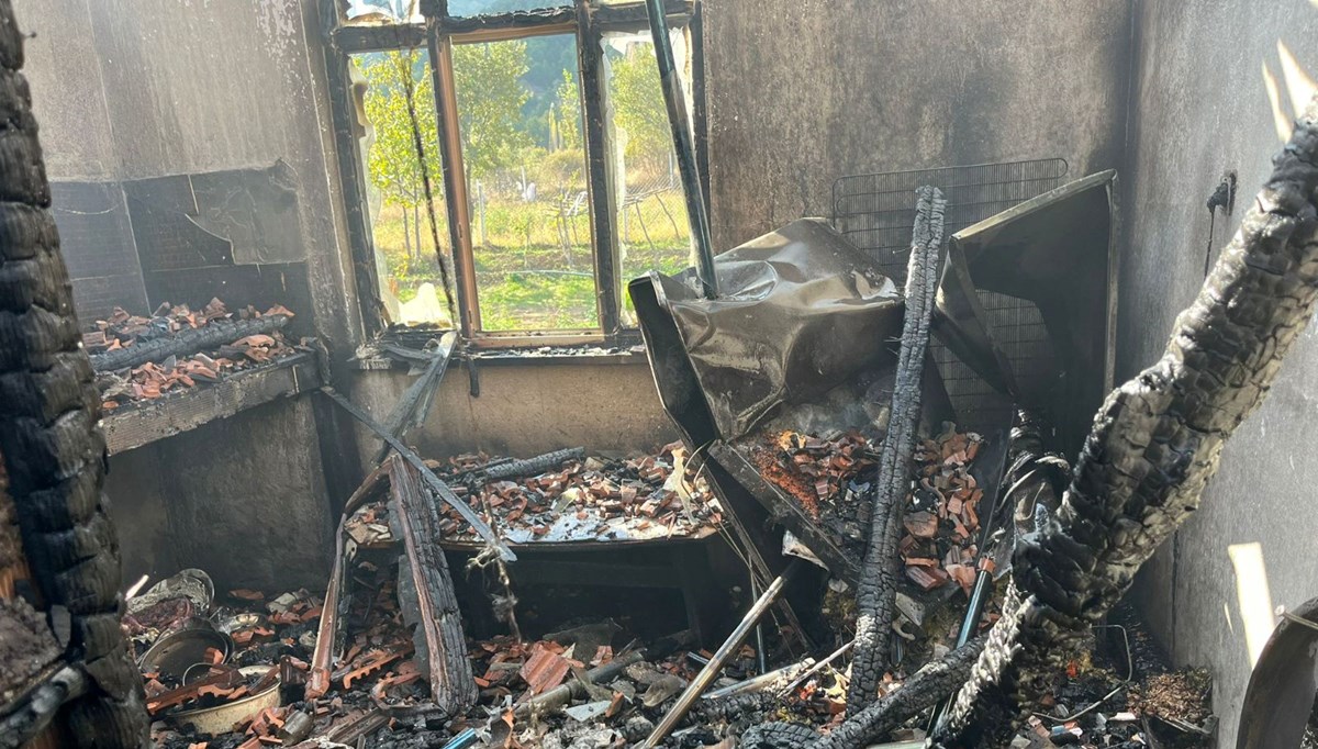 Çorum'da çıkan yangında bir ev kullanılamaz hale geldi Çorum'da çıkan yangında bir ev kullanılamaz hale geldi
