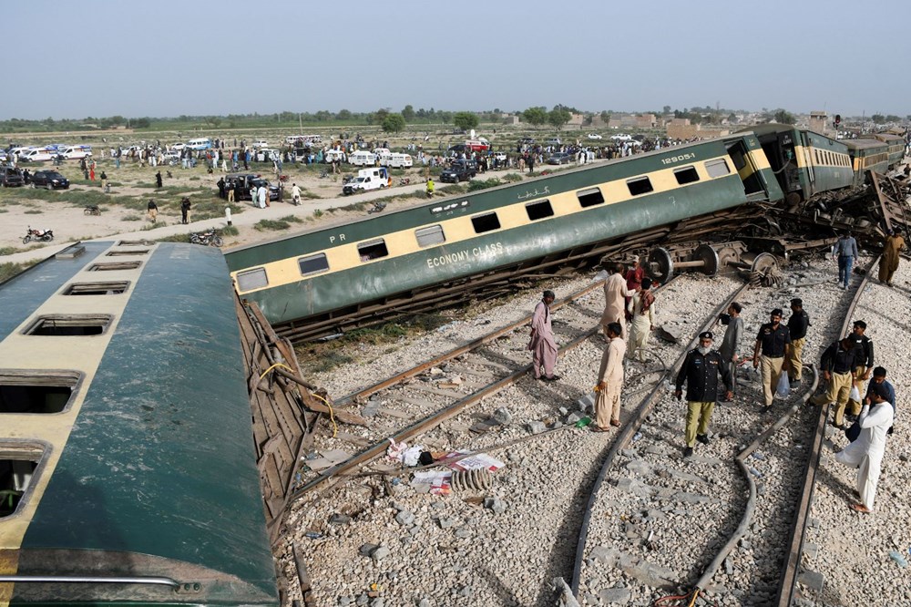 Pakistan'da tren faciası: En az 30 ölü, 90'dan fazla yaralı - 3