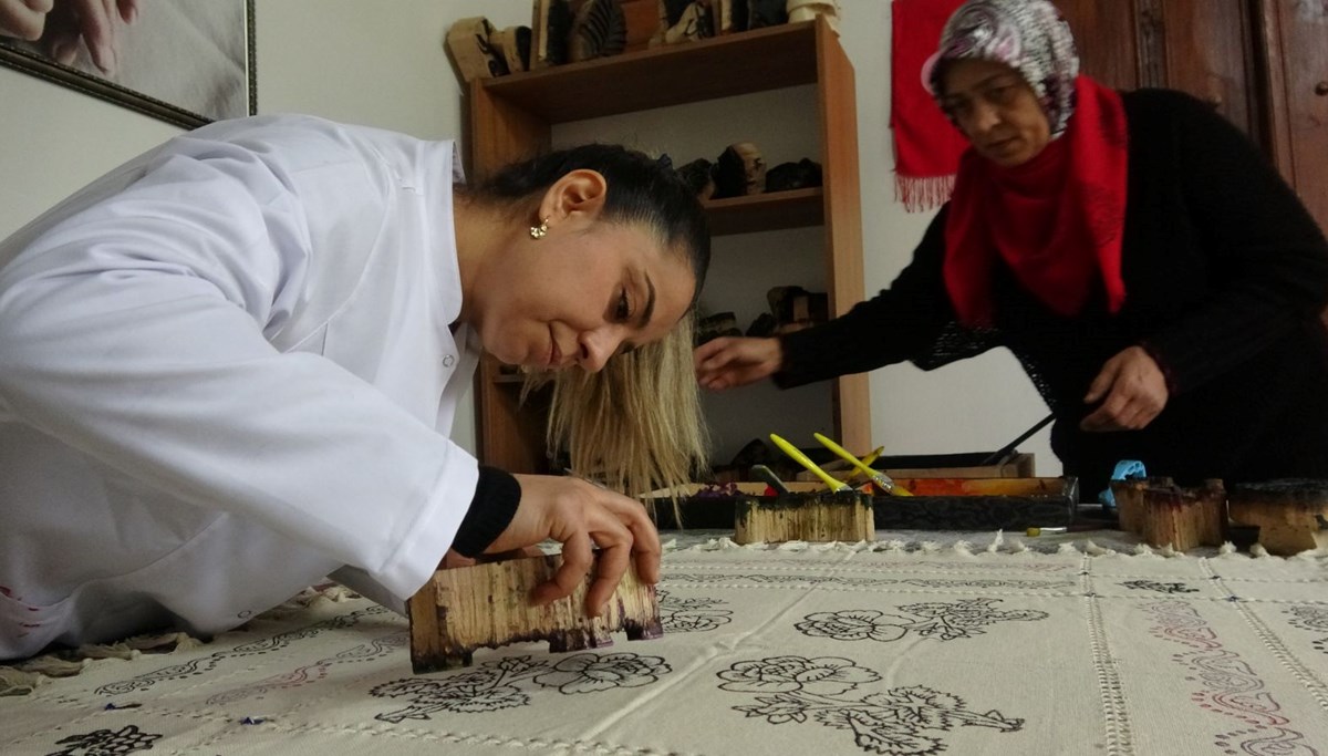 Tek tek elleriyle oyuyorlar, 750 yıllık kültürü yaşatıyorlar Tek tek elleriyle oyuyorlar, 750 yıllık kültürü yaşatıyorlar