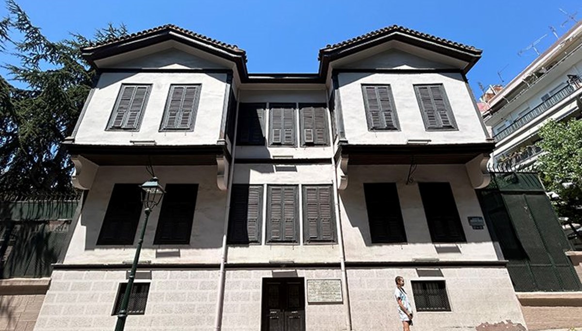 Atatürk'ün Selanik'te doğduğu eve ziyaretçi yoğunluğu Atatürk'ün Selanik'te doğduğu eve ziyaretçi yoğunluğu