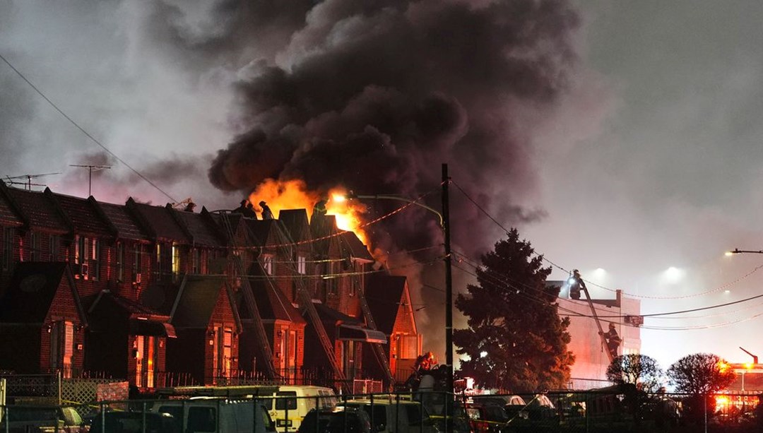 ABD'de bir uçak kazası daha: Evlerin üzerine düştü, 7 kişi hayatını kaybetti